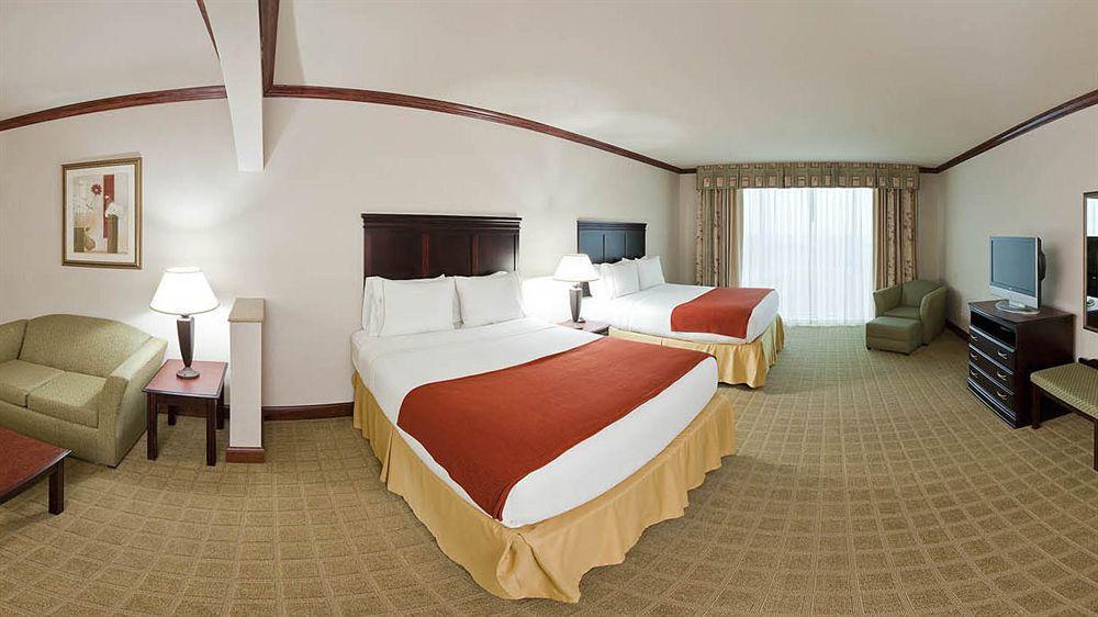 Holiday Inn Express Hotel & Suites Sherman Highway 75 By Ihg Esterno foto