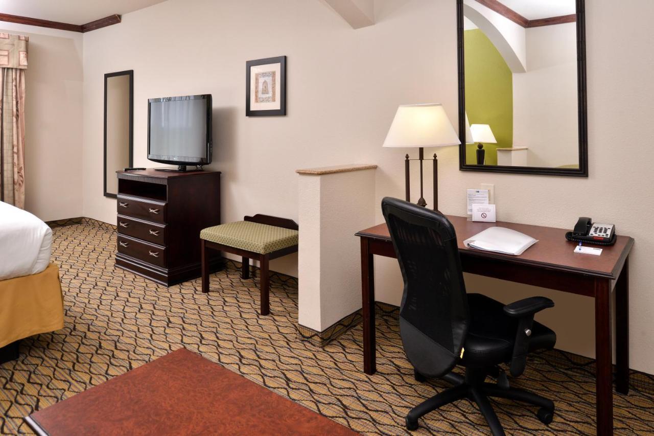 Holiday Inn Express Hotel & Suites Sherman Highway 75 By Ihg Esterno foto